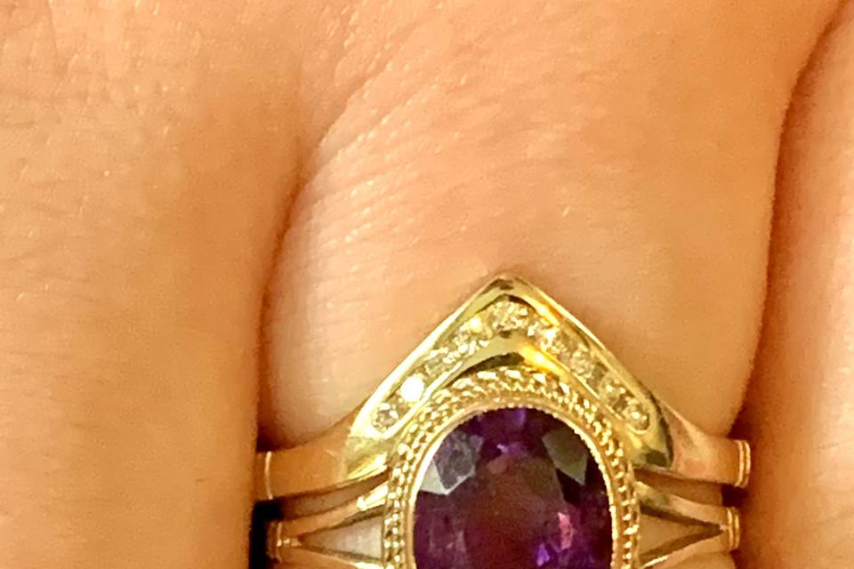 Shaped wishbone Wedding Ring