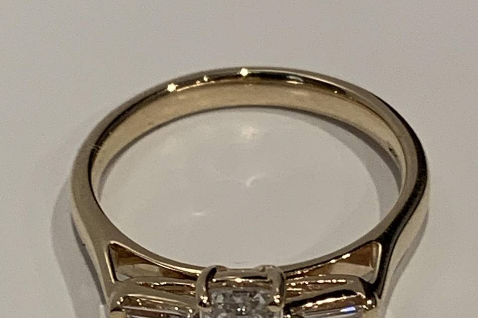 Emerald/Baguette Diamond Ring
