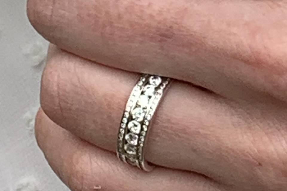 Ladies Diamond Wedding Ring