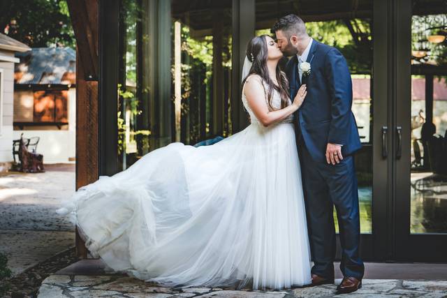 Couple getting photoshoot