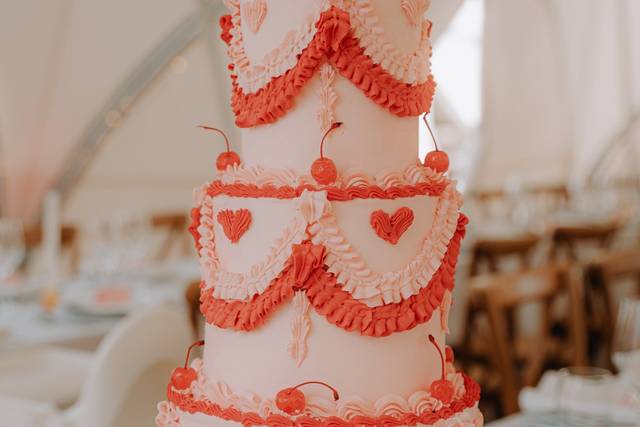 Vintage inspired wedding cake
