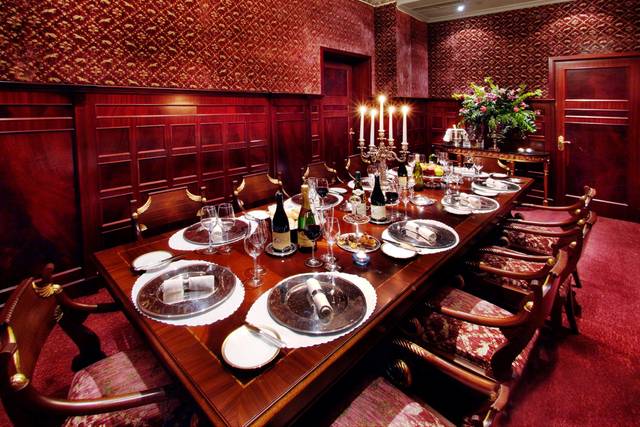 The Bentley Hotel 6