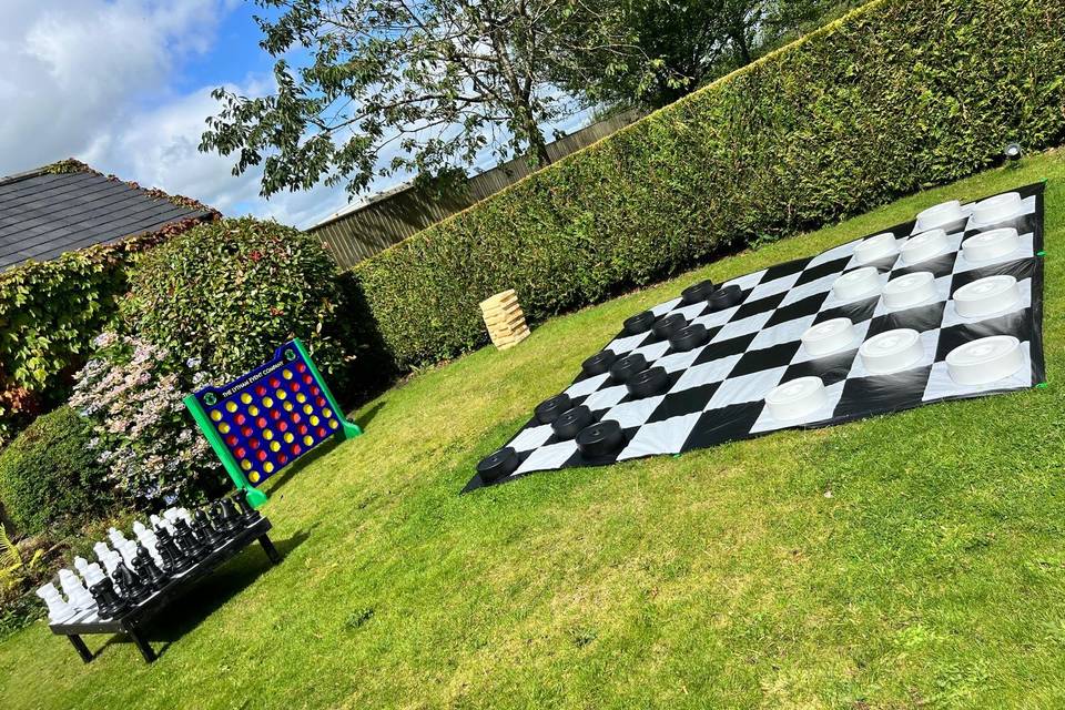 Giant games
