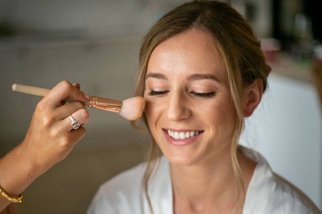 Bridal makeup artist