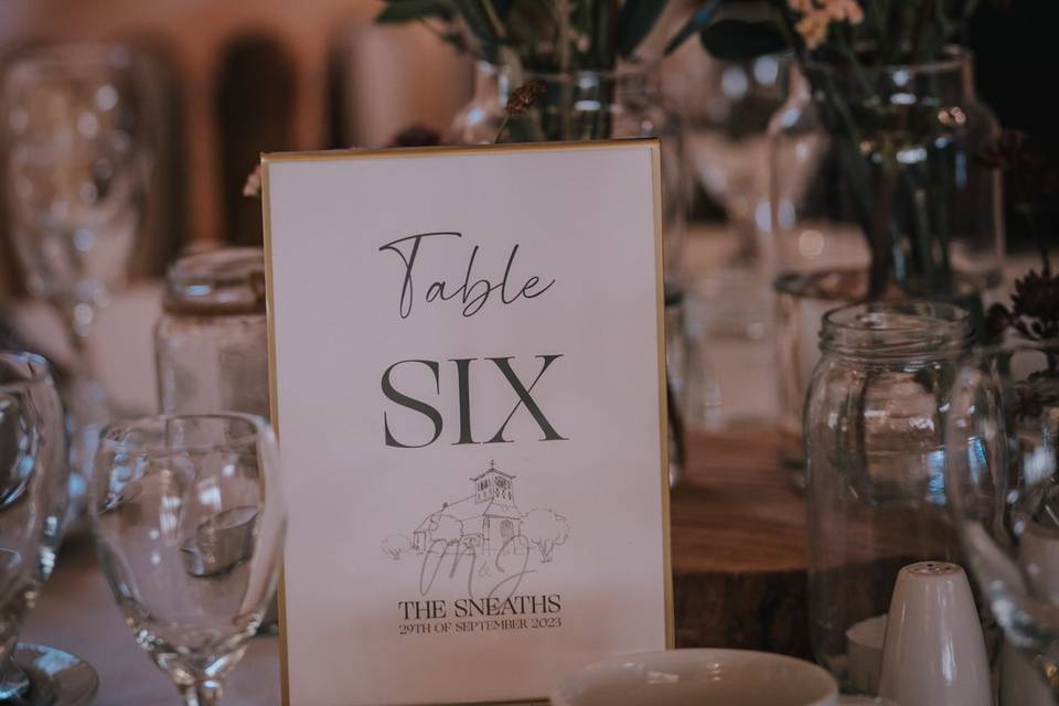 Rustic table arrangements