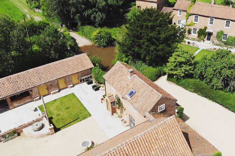Courtyard/Georgian farmhouse