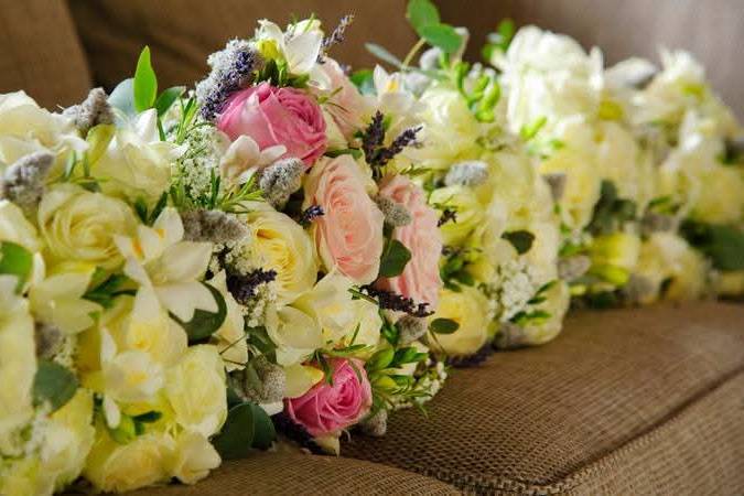 Bride and Bridesmaids bouquet
