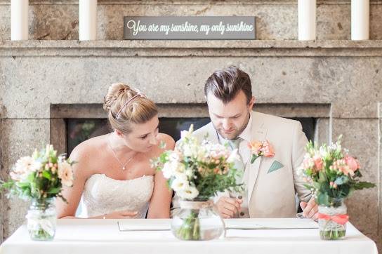 Ceremony table in the vaux room