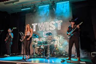 Twist of Rock wedding band