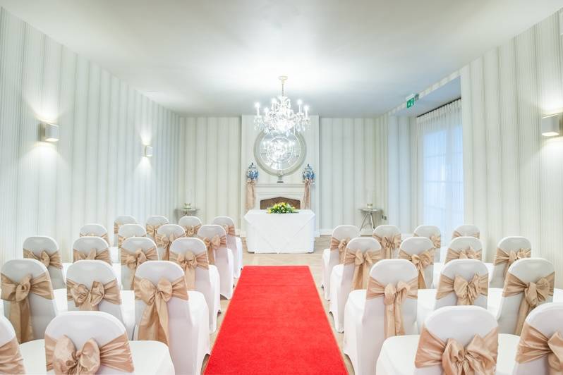 Ceremony in the Harbour Suite