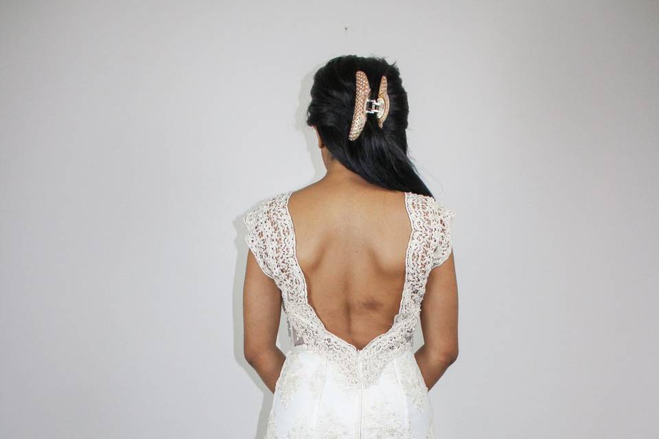 Backless detailing