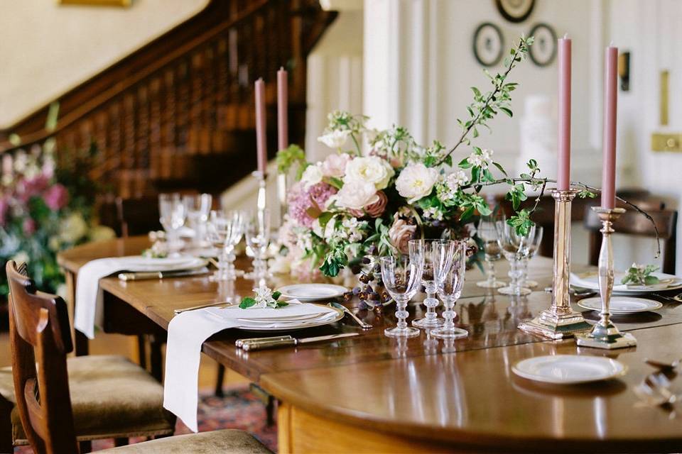 Vintage Glamor in the dining room.