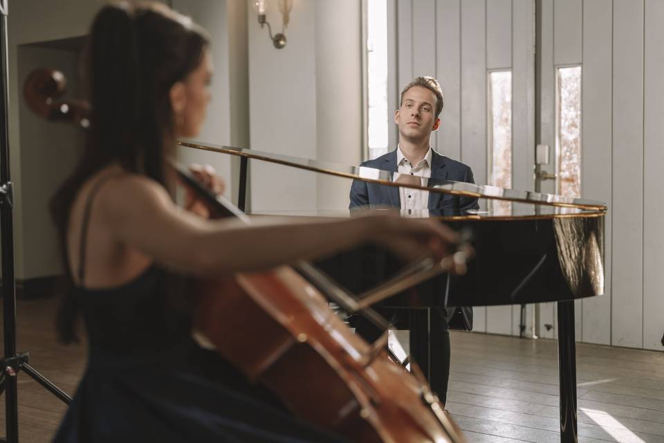 Piano-cello duo, the cotswolds