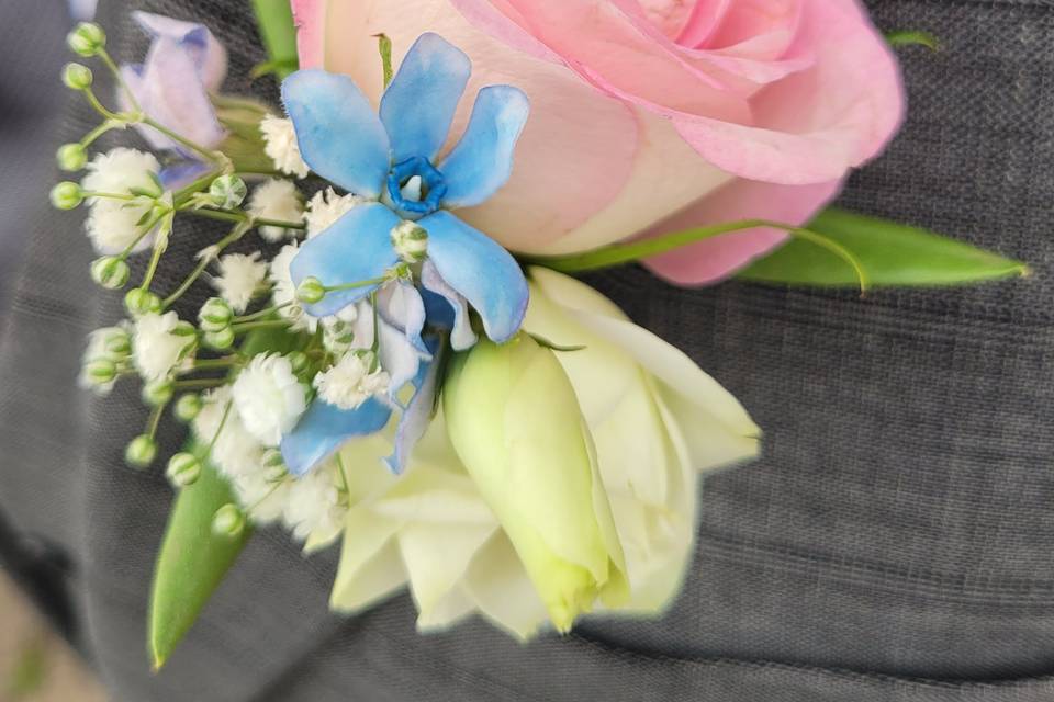 Buttonhole detail