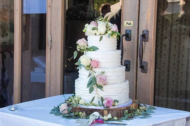 Gifted Heart Cakes