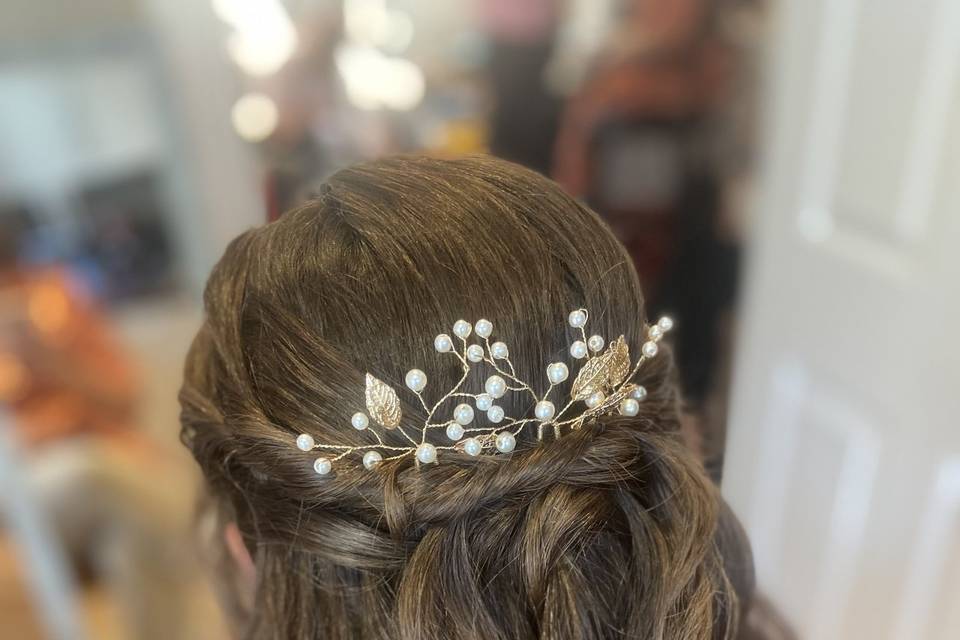 Half up bridesmaids hair