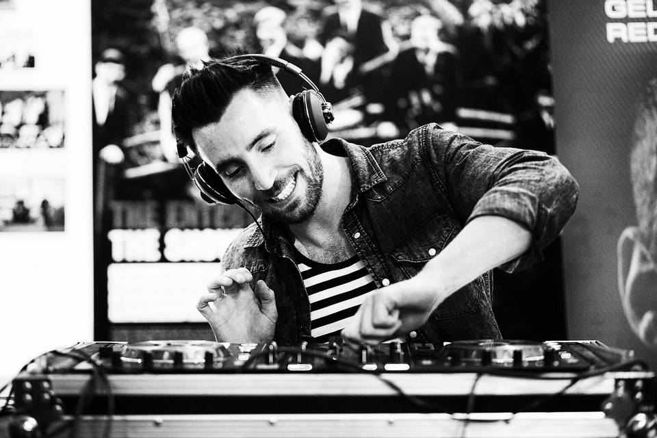 Ryan Hand DJ