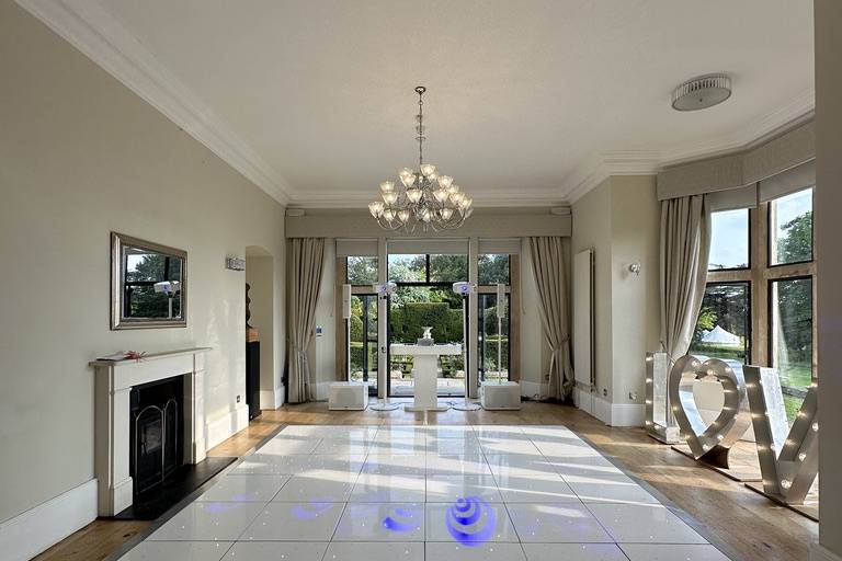 Old Down Manor DJ / Floor