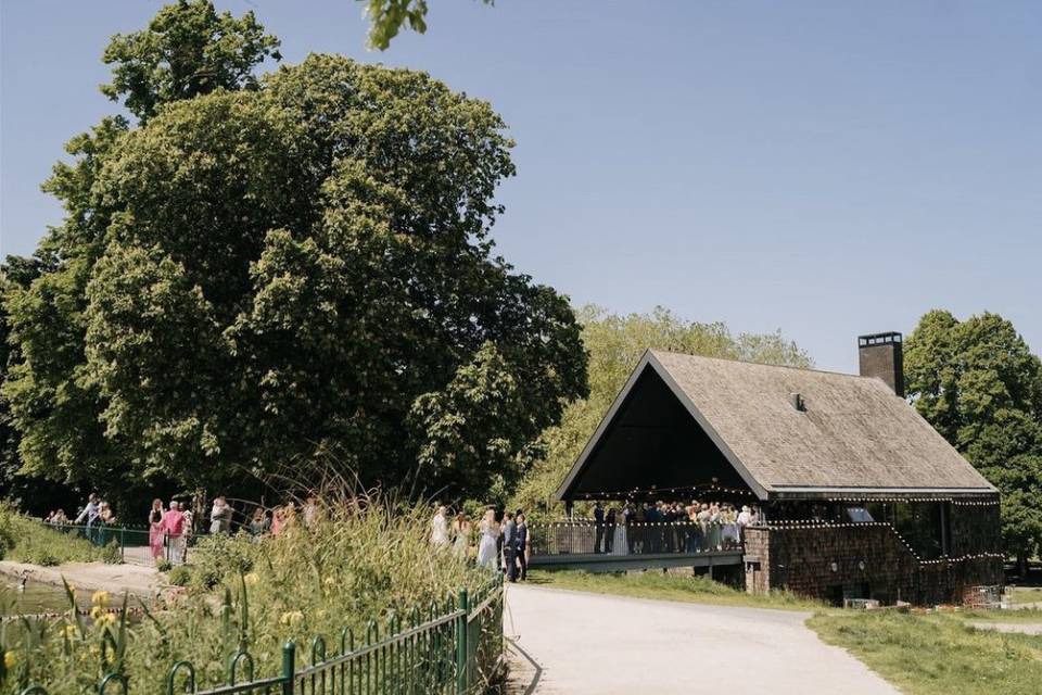 Venue & bridge across to lake