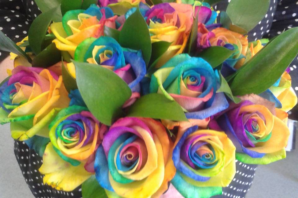 Fresh rainbow rose bouquet