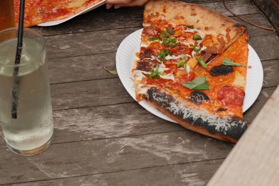 Flello's Pizza