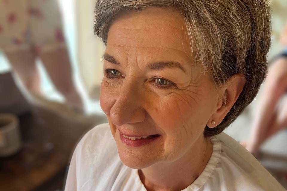 Mother of groom makeup