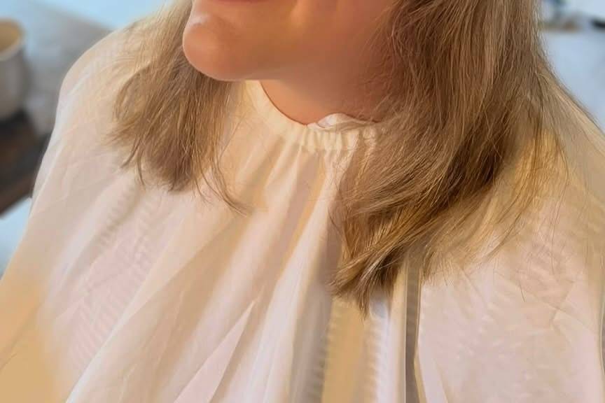 Maid of honour glam makeup
