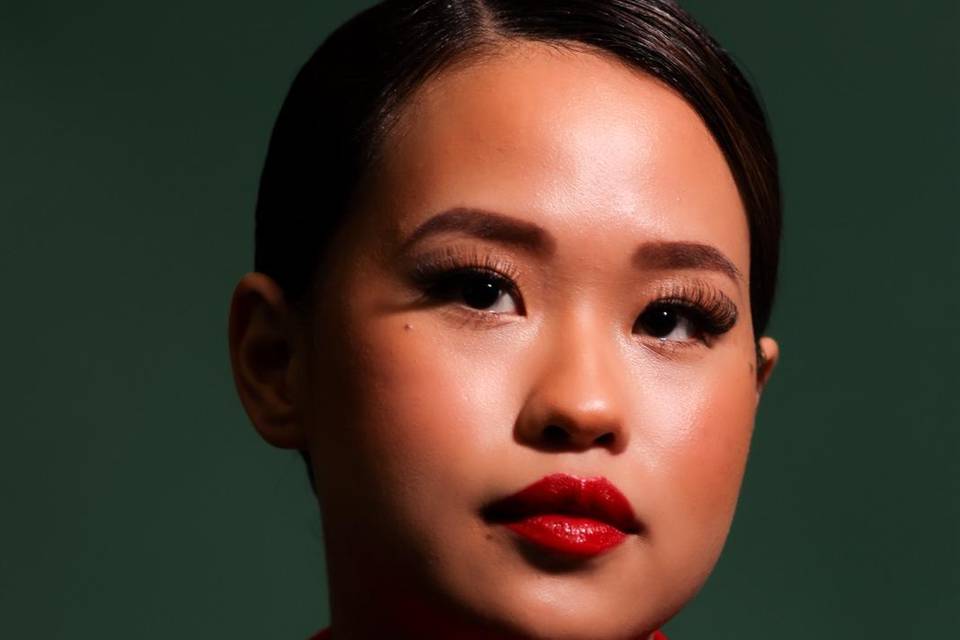 Soft glam editorial makeup