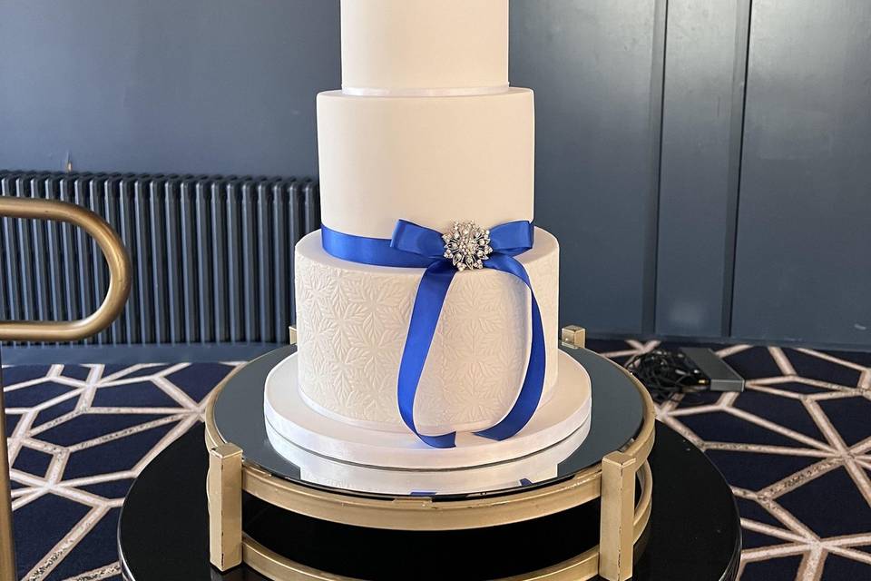Hidden design cake