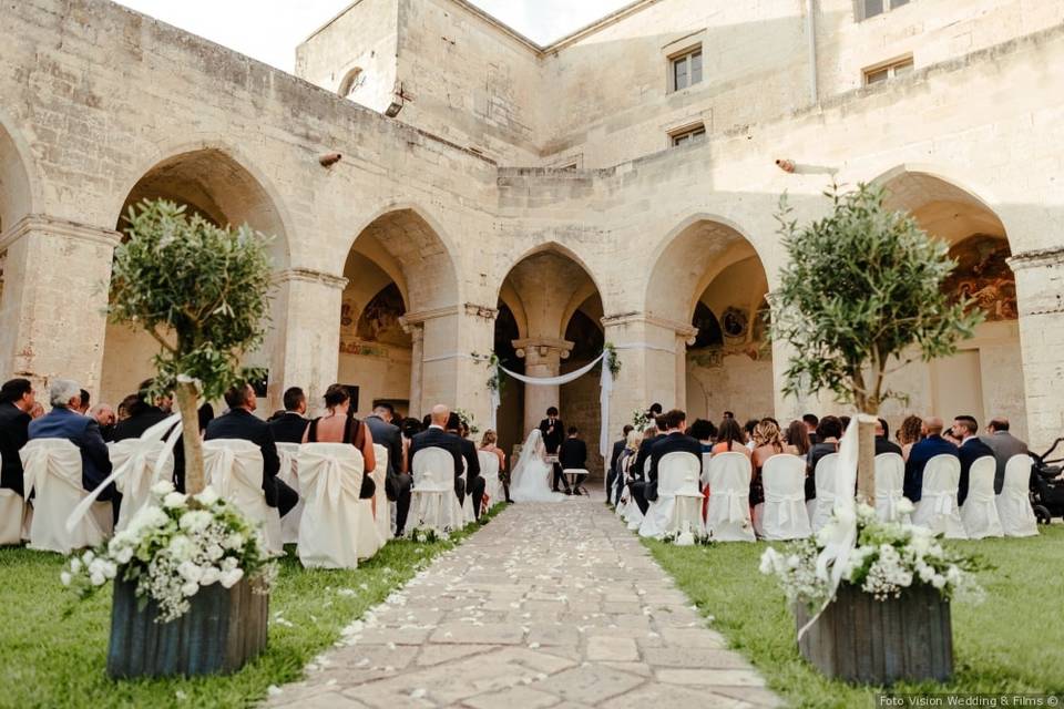 THE WEDDING ISSUE-Destination Weddings in Italy