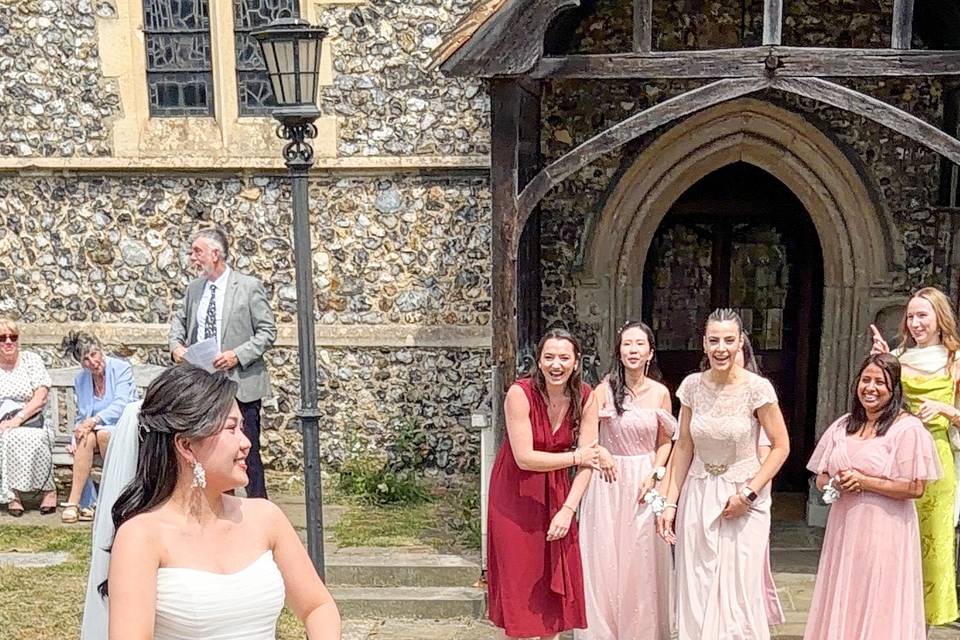 Bouquet toss