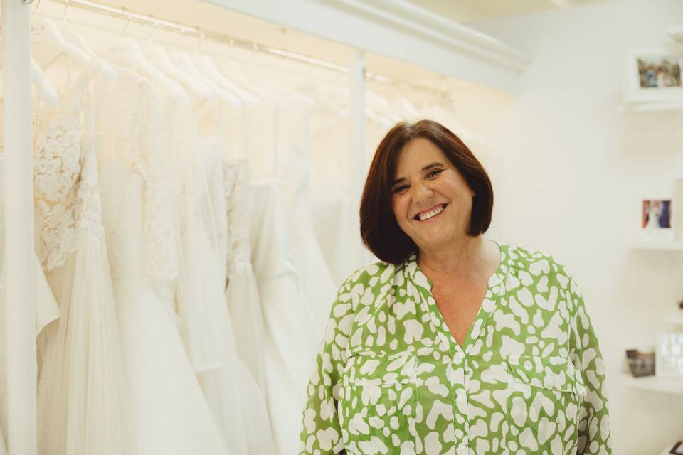 Bridal consultant -Aileen