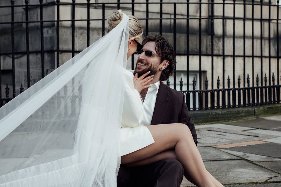 Bride and groom city chic