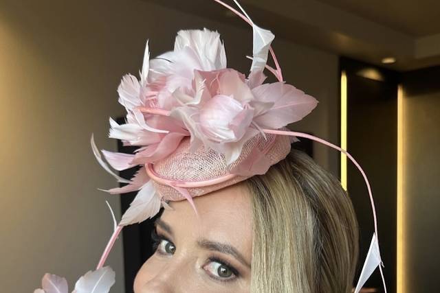 Races classic low bun & glam