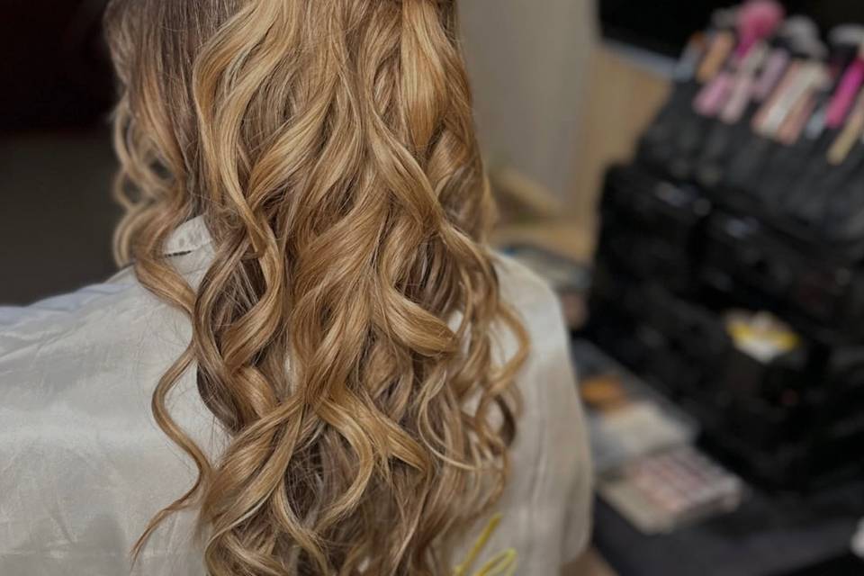 Textured half up hairstyle