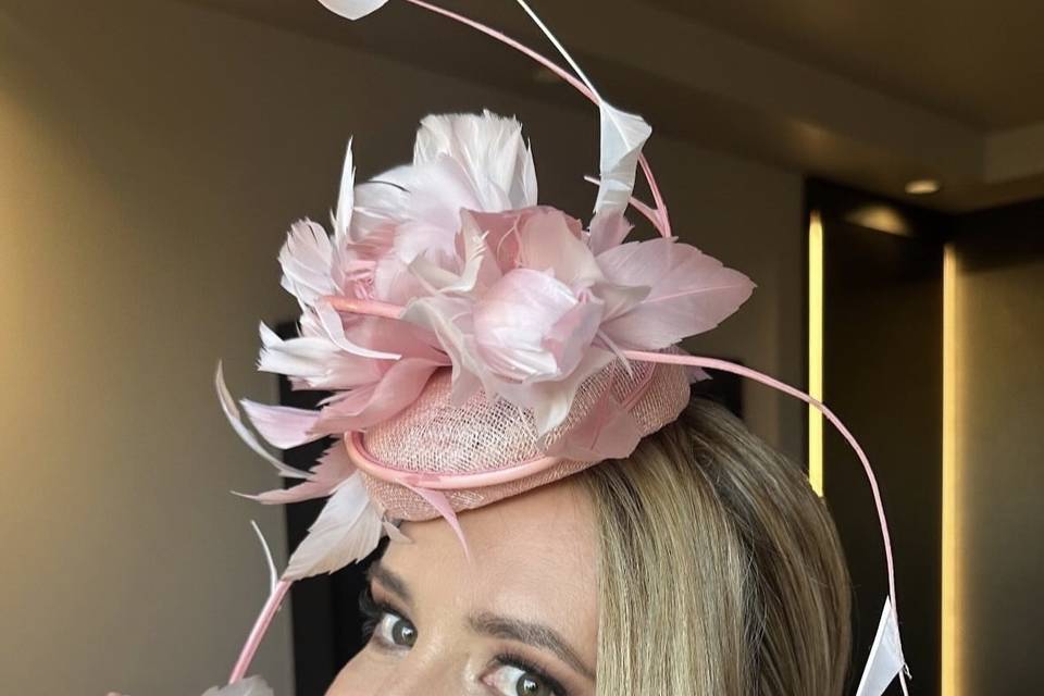 Races classic low bun & glam