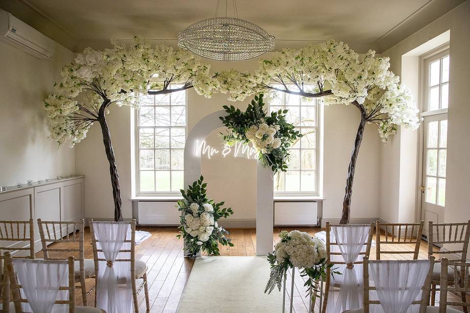 Ceremony arch in cream