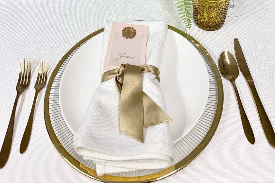 Gold Table Styling