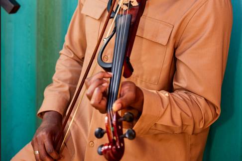 Wedding violinist cool