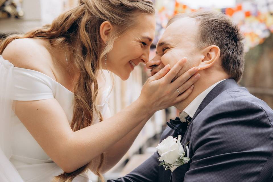 London wedding couple