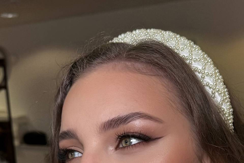 Bridal soft glam