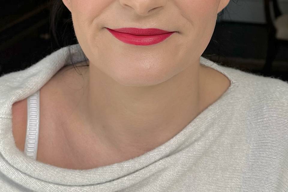 Modern bridal makeup