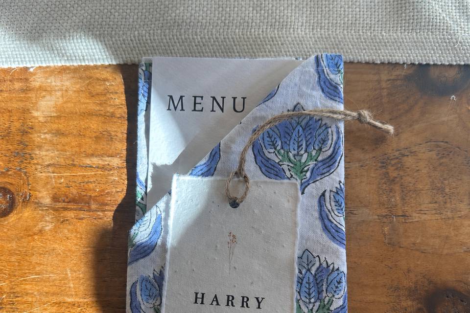 Blue bouquet napkin