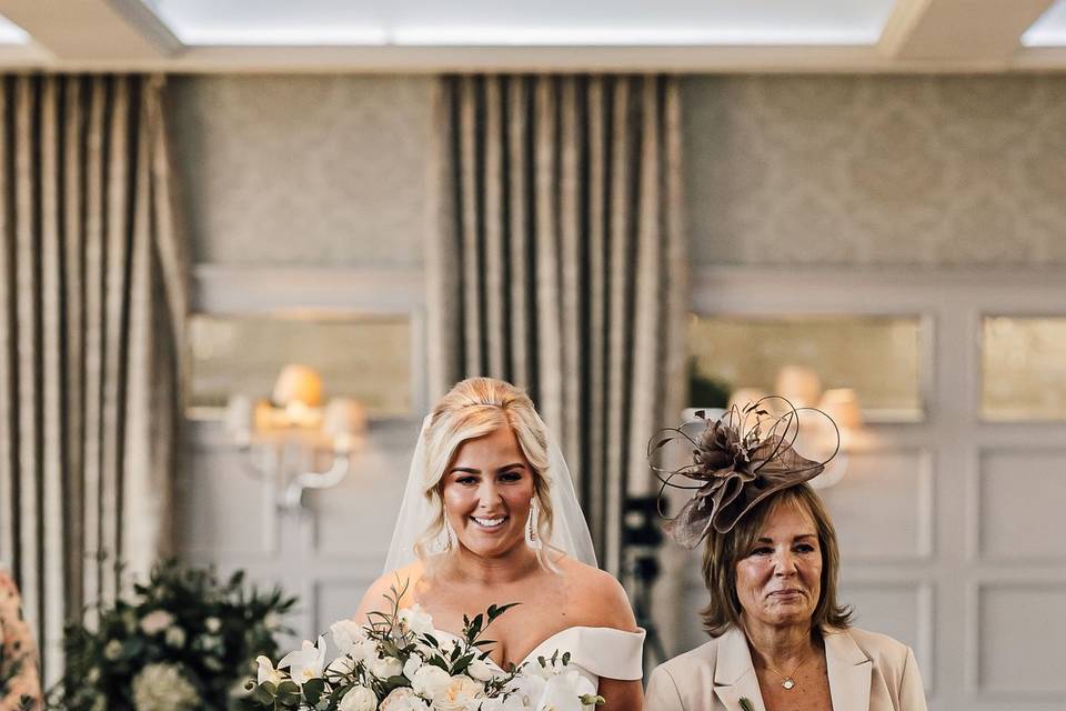 Brides entrance with mum