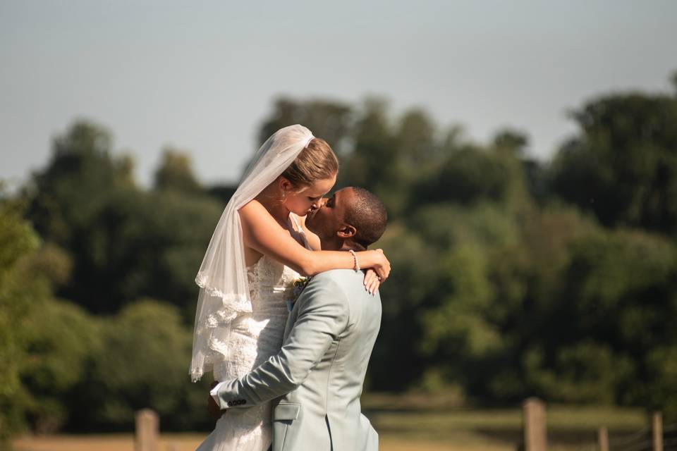 Newlyweds kiss - AJT Images