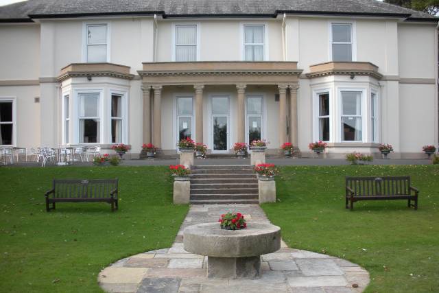 Relaxed gardens