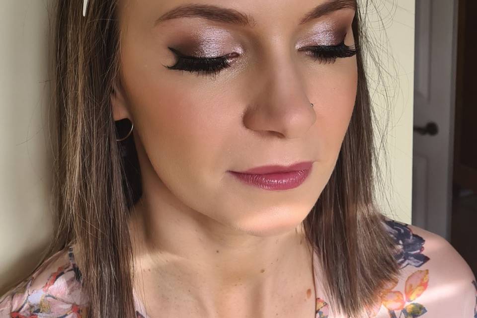 Bridal glowy makeup