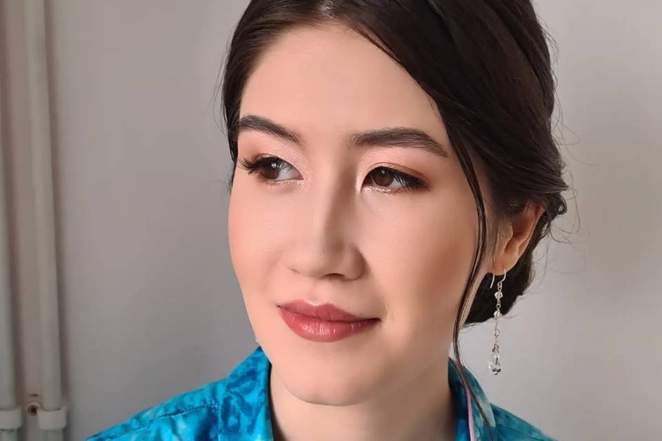 Asian makeup