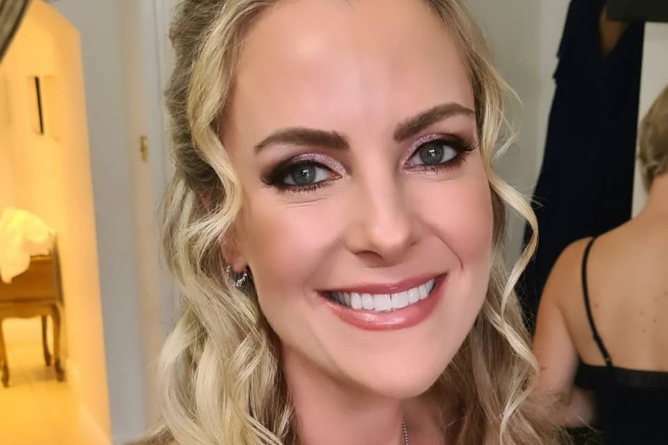 Bridal soft glam makeup