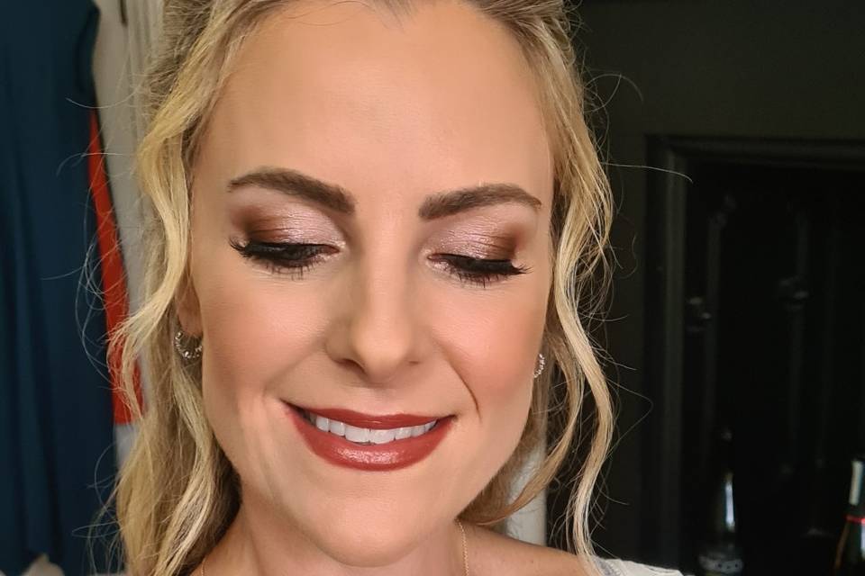 Bridal soft glam makeup